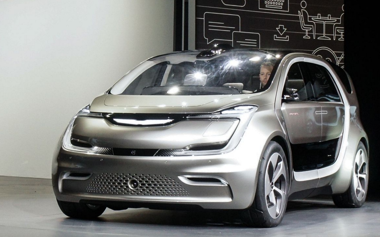 CES 2017: a Las Vegas svelata la Chrysler Portal, concept 100% elettrico di Fca