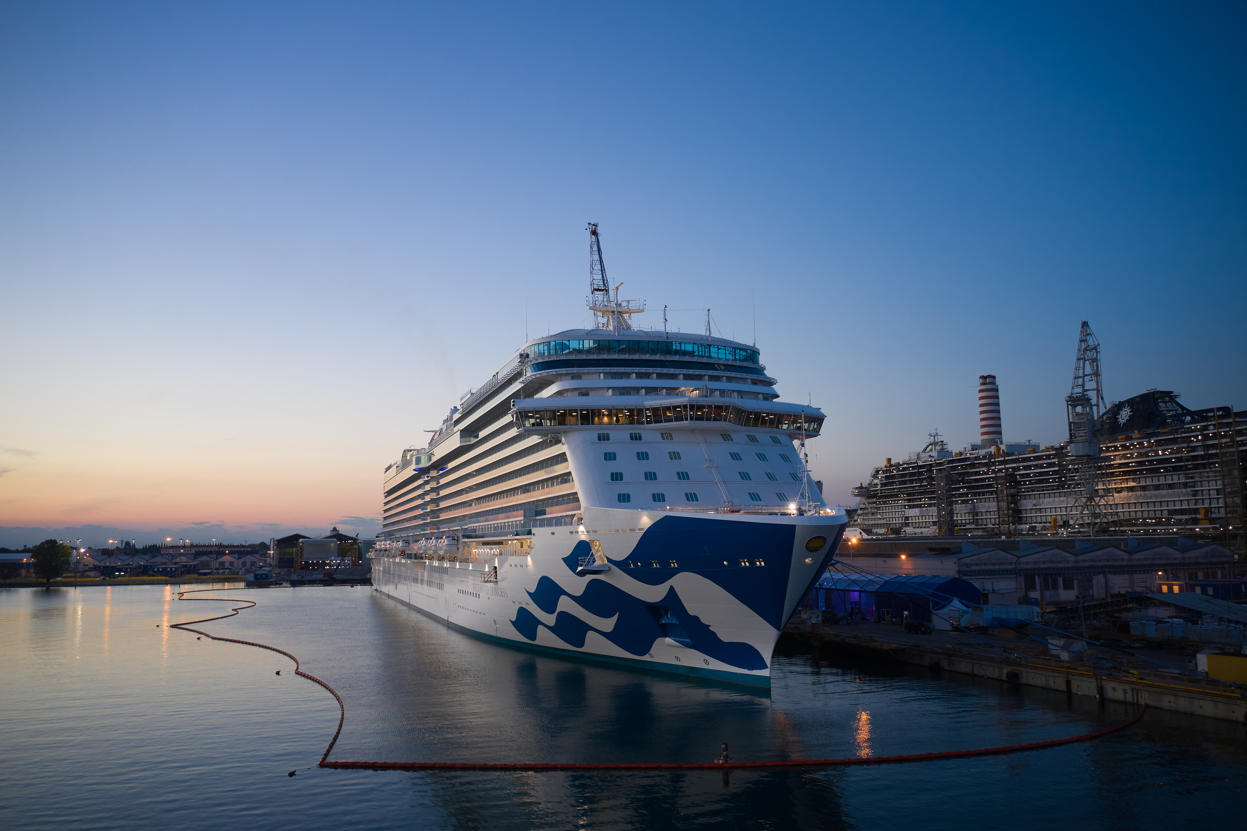 Fincantieri: consegnata Enchanted Princess, 100esima nave da crociera degli ultimi trent’anni