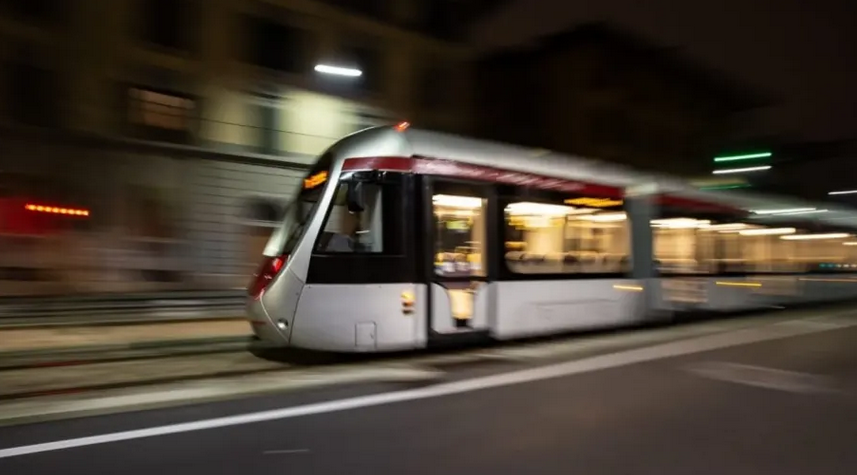 Hitachi Rail testa a Firenze il primo tram a batteria