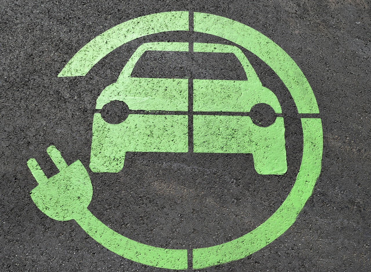 ACEA chiede il rinvio delle norme sul commercio di veicoli elettrici tra UE e Regno Unito
