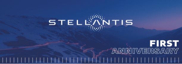 Primo anniversario per Stellantis, un’azienda tecnologica che punta alla mobilità sostenibile