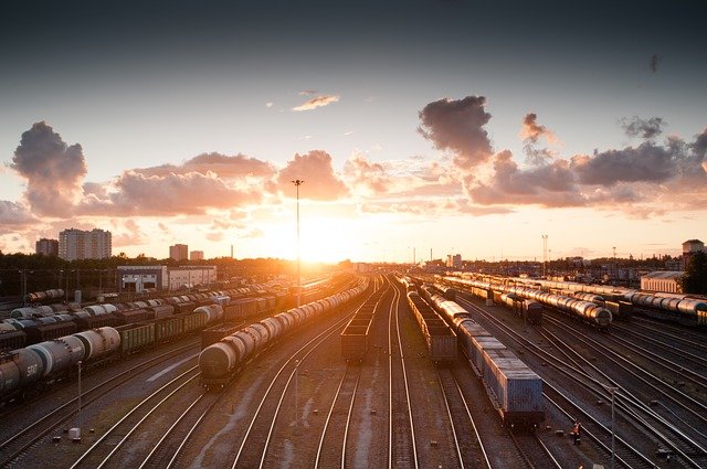 Passaggio di traffico merci da strada a rotaia: Commissione Ue approva regime italiano da 110 milioni di euro