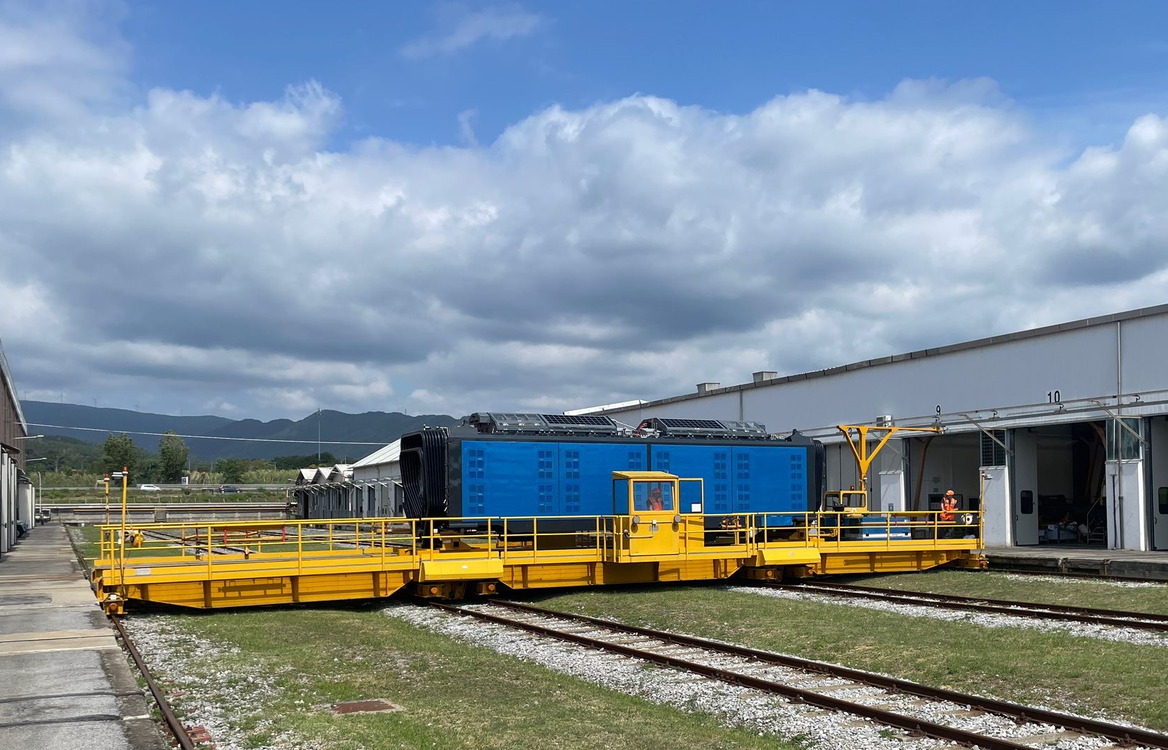 Idrogeno: il futuro sostenibile dei treni italiani viaggia con la nuova Power Car Alstom